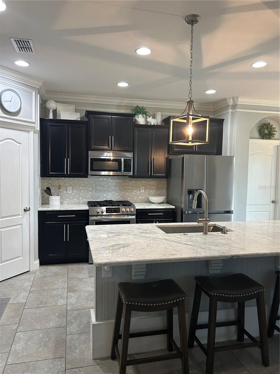 Image 20 of 46 For 410 Freesia Court