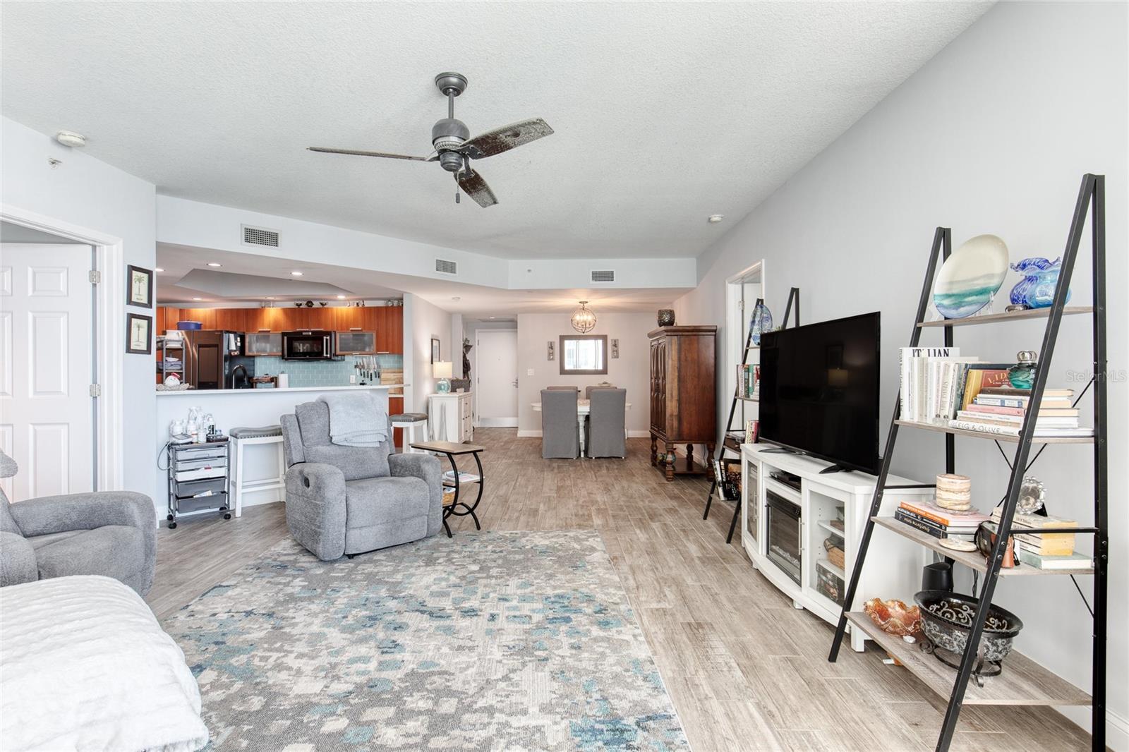 Image 10 of 42 For 241 Riverside Drive 405