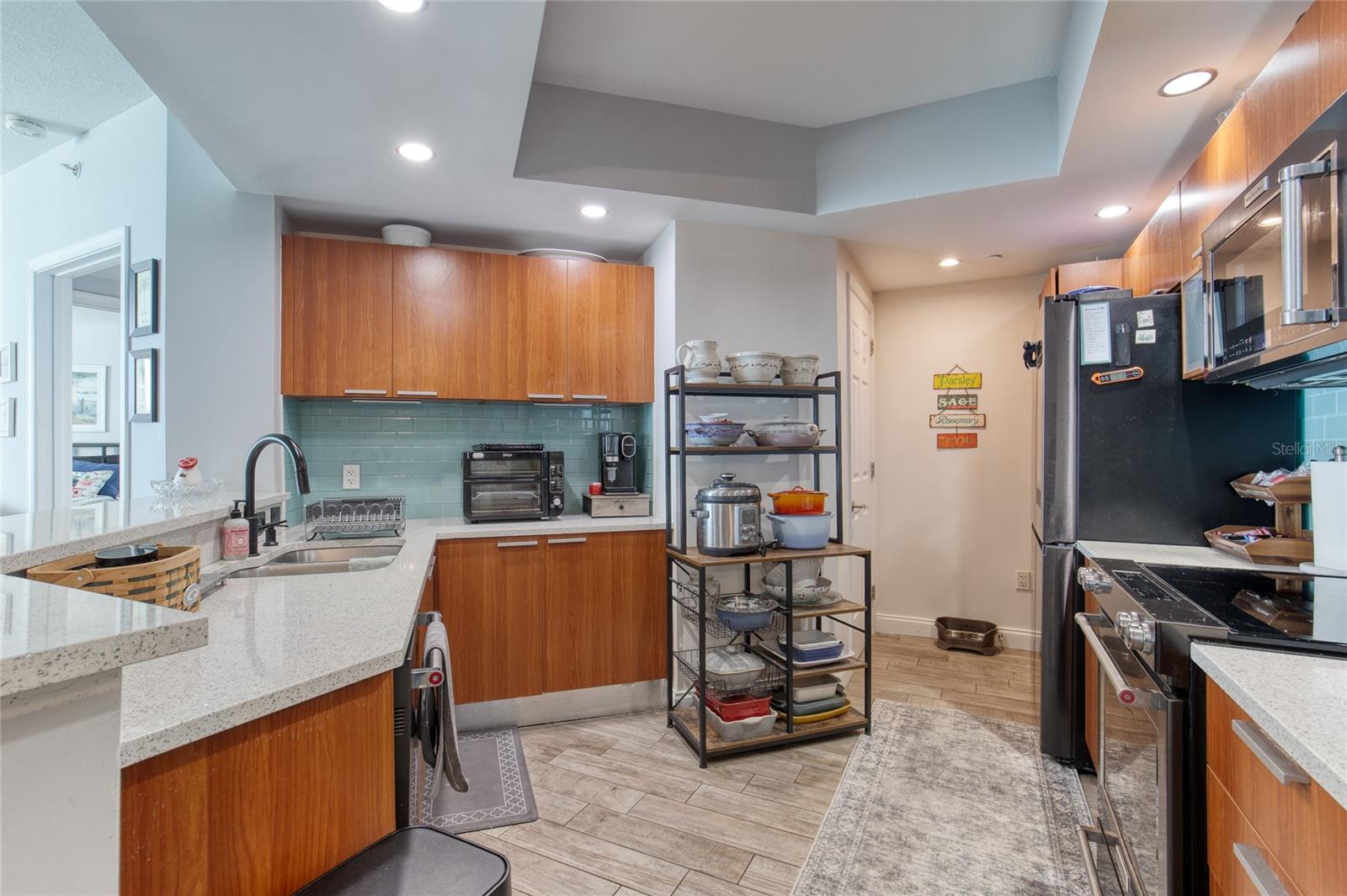 Image 8 of 42 For 241 Riverside Drive 405