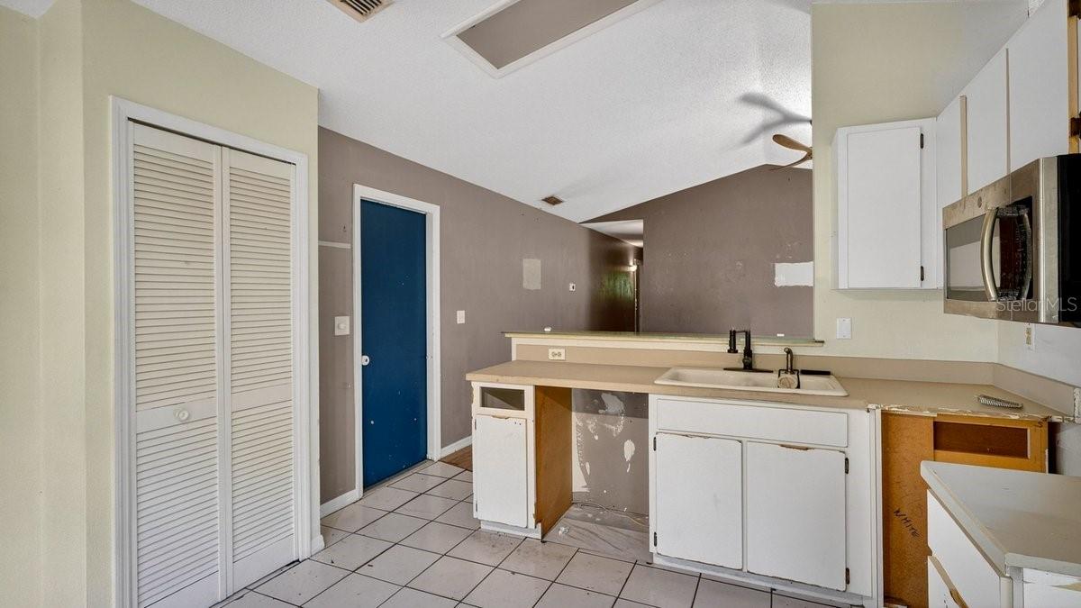 Image 28 of 41 For 1116 Meditation Loop