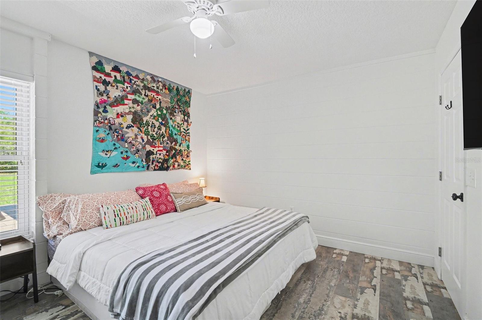 Image 20 of 37 For 2207 Poinsettia Drive