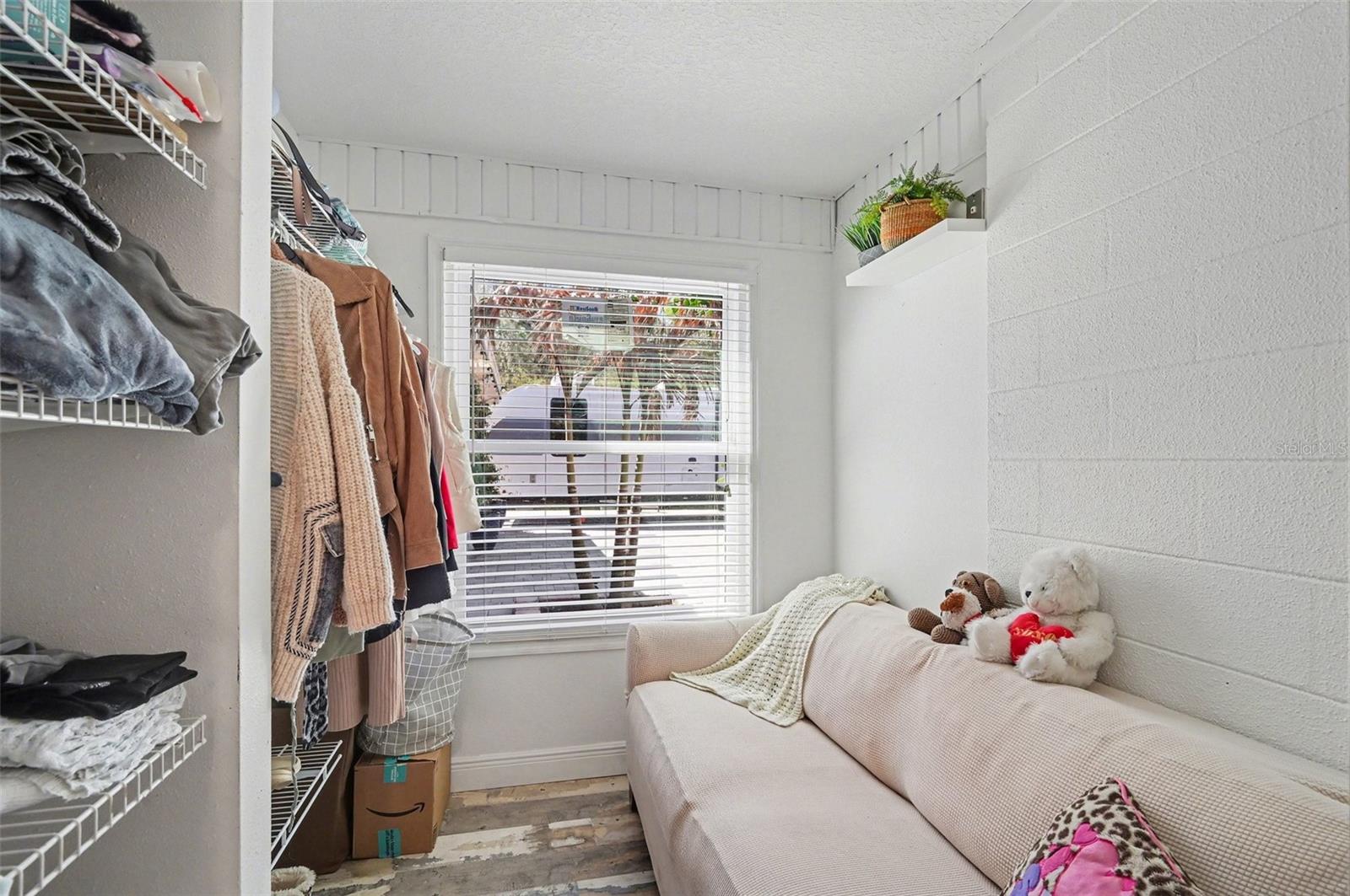 Image 25 of 37 For 2207 Poinsettia Drive