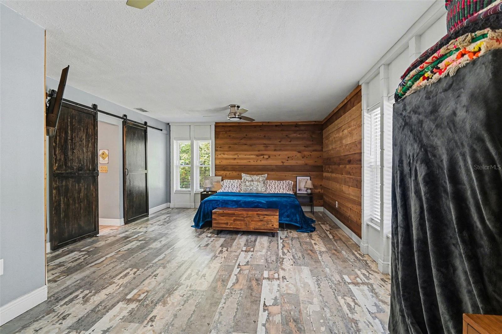 Image 27 of 37 For 2207 Poinsettia Drive