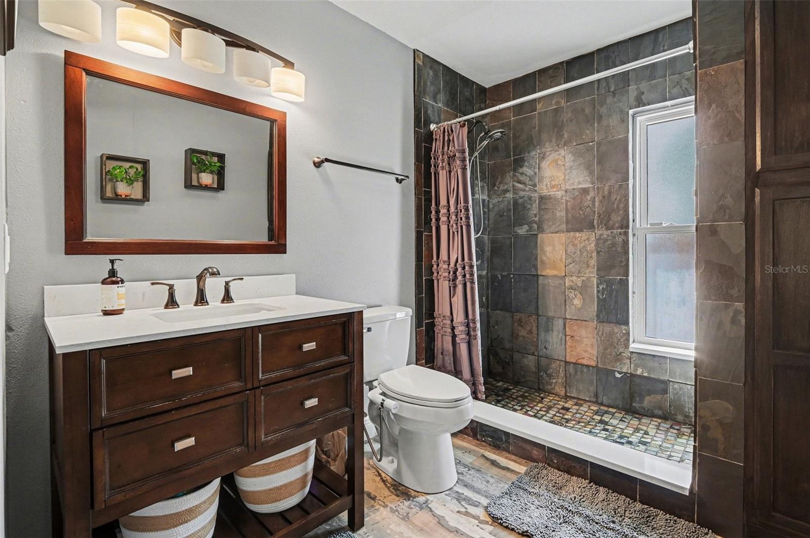 Image 31 of 37 For 2207 Poinsettia Drive