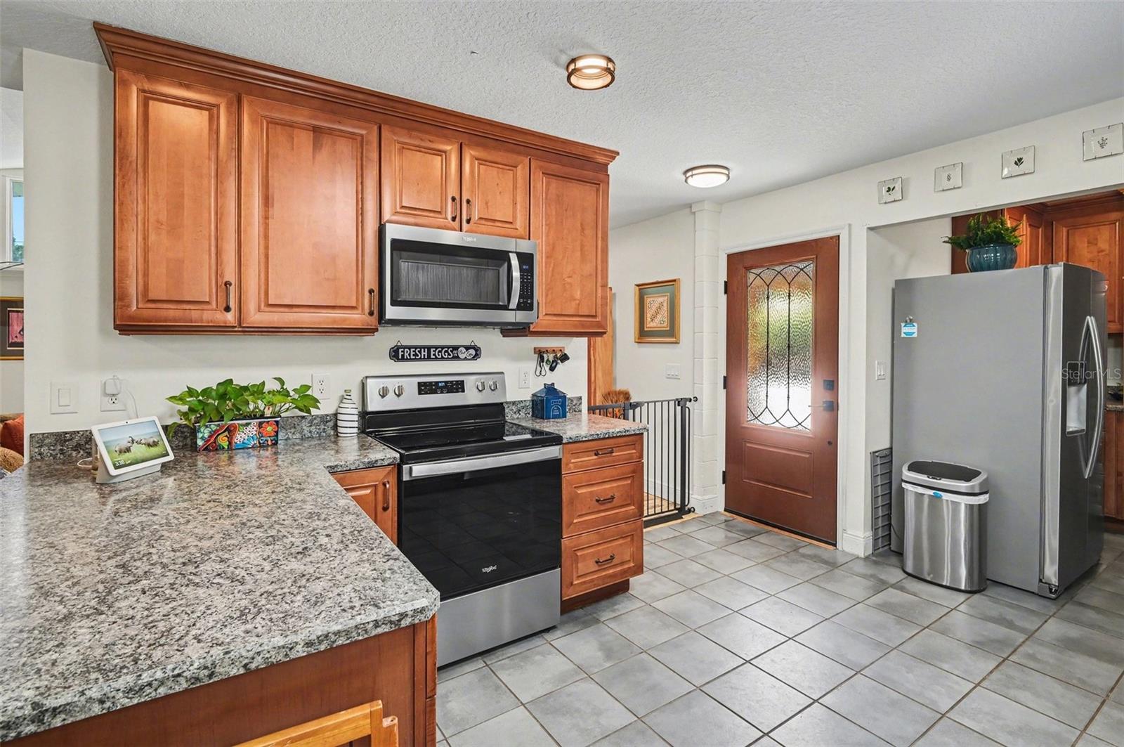 Image 8 of 37 For 2207 Poinsettia Drive