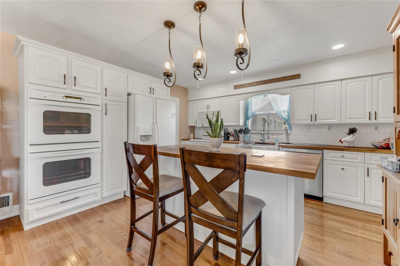 Image 4 of 25 For 1910 Marilyn Street