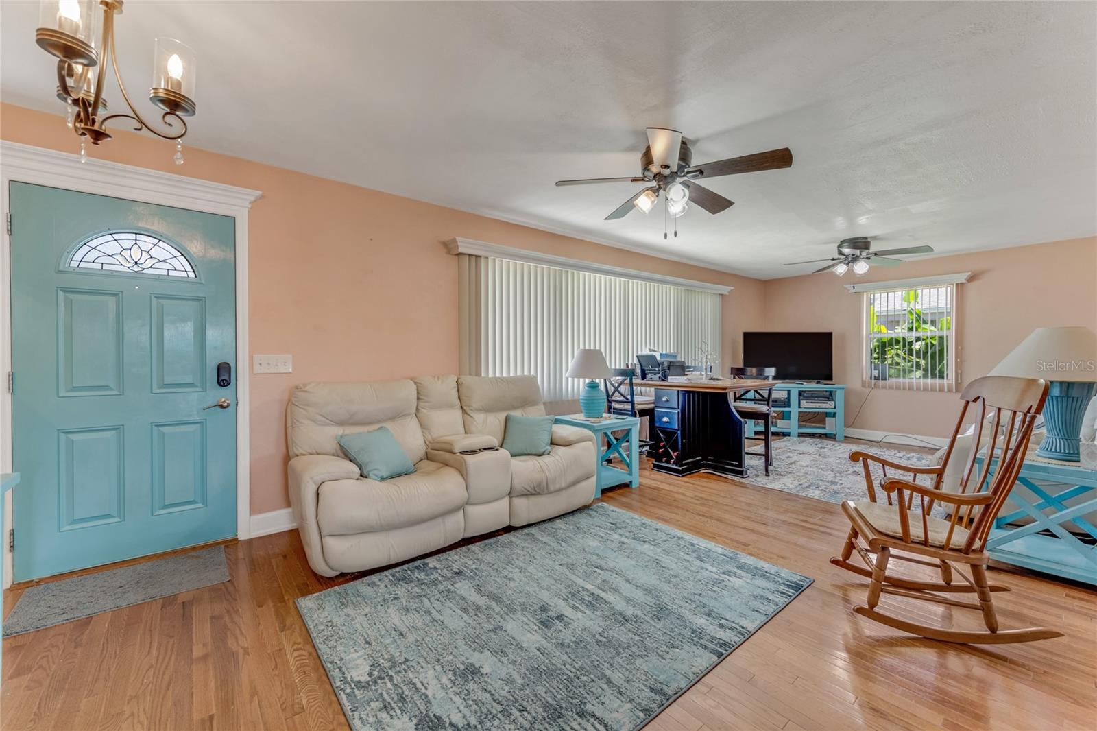 Image 5 of 25 For 1910 Marilyn Street