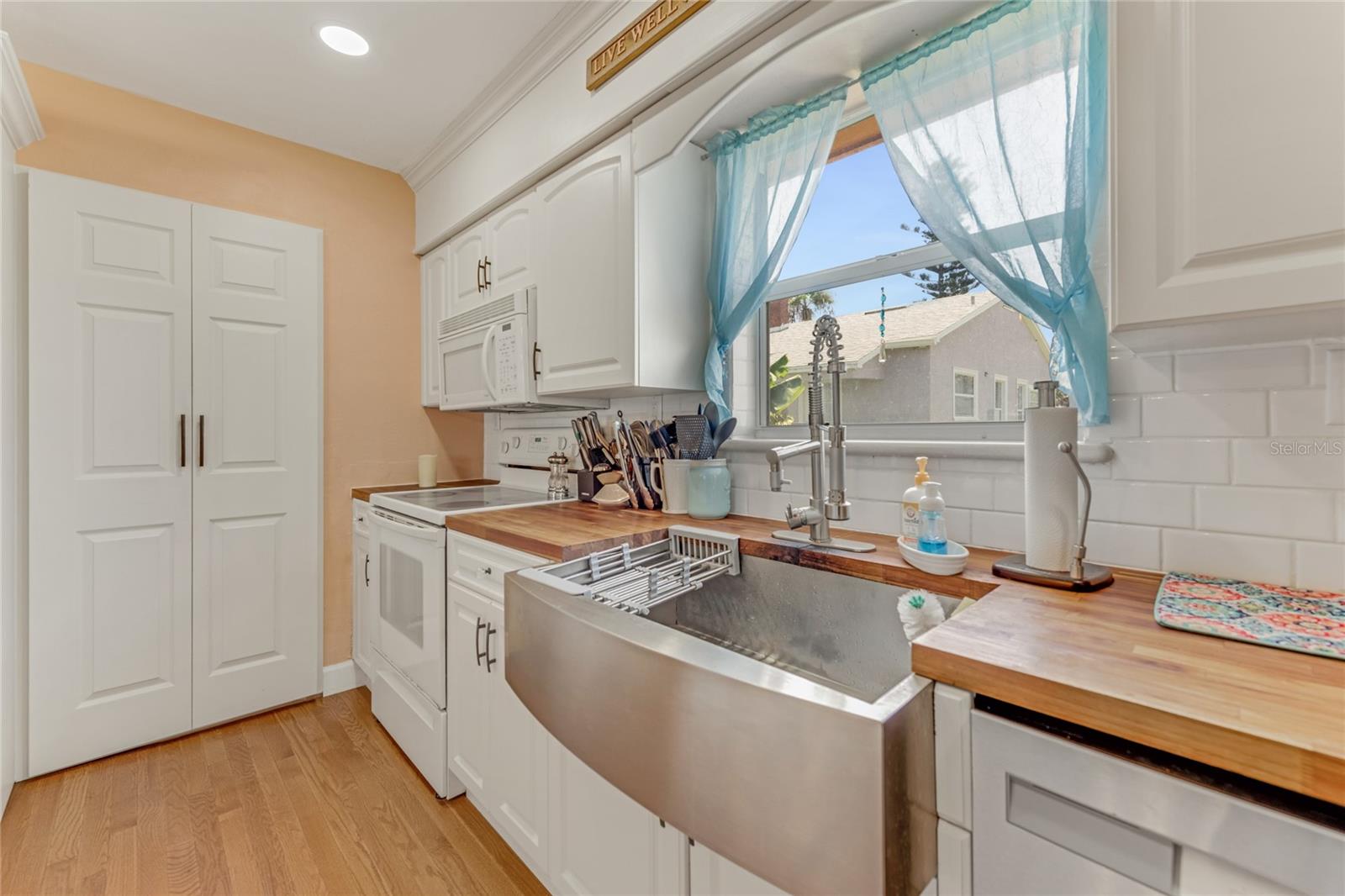 Image 8 of 25 For 1910 Marilyn Street