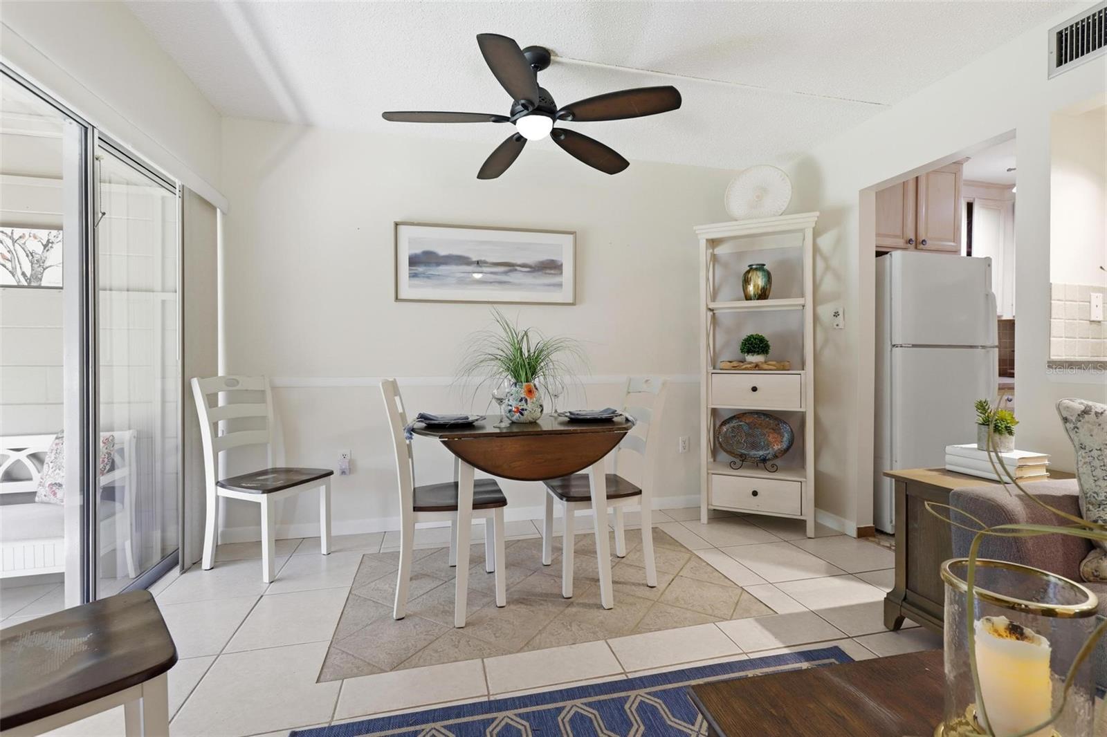 Image 10 of 38 For 120 Hibiscus Woods Court 6c