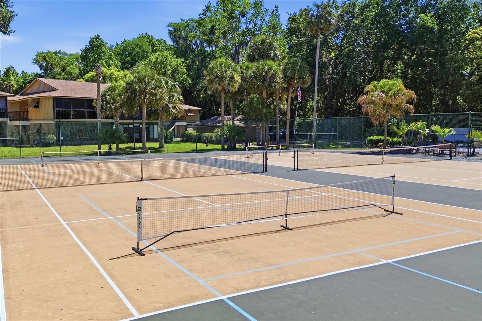 Image 32 of 38 For 120 Hibiscus Woods Court 6c