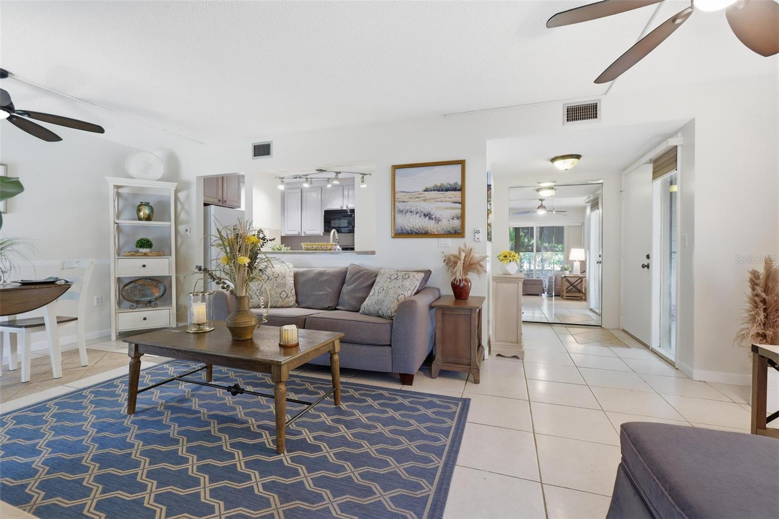 Image 7 of 38 For 120 Hibiscus Woods Court 6c