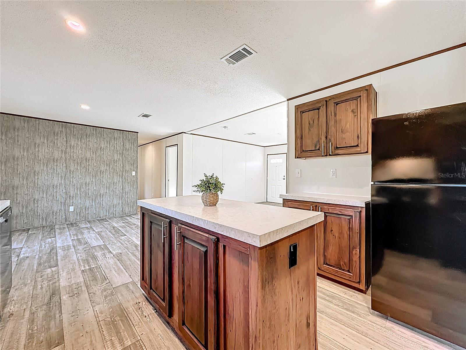 Image 10 of 36 For 101 Orange Tree Street