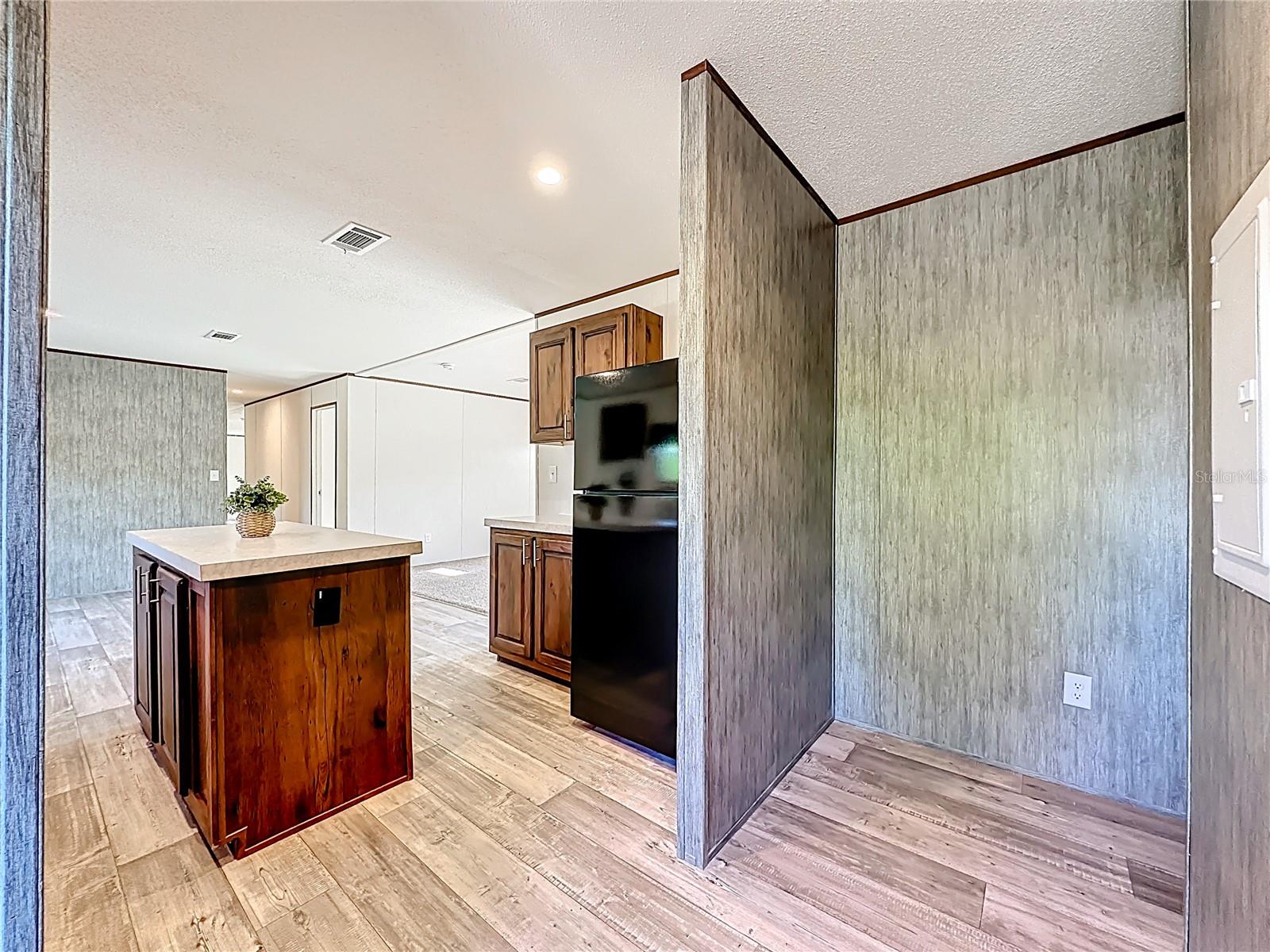 Image 12 of 36 For 101 Orange Tree Street