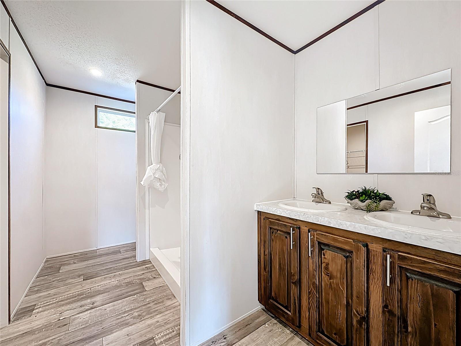 Image 17 of 36 For 101 Orange Tree Street