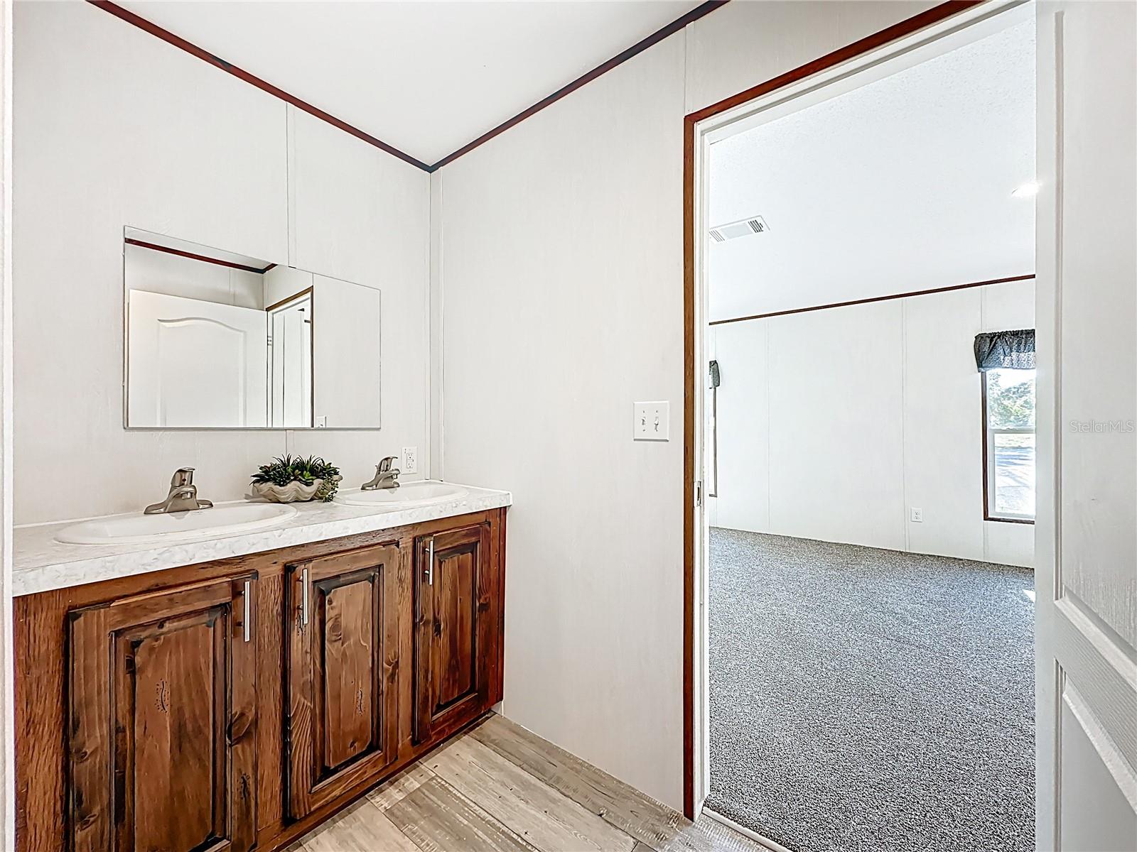 Image 18 of 36 For 101 Orange Tree Street