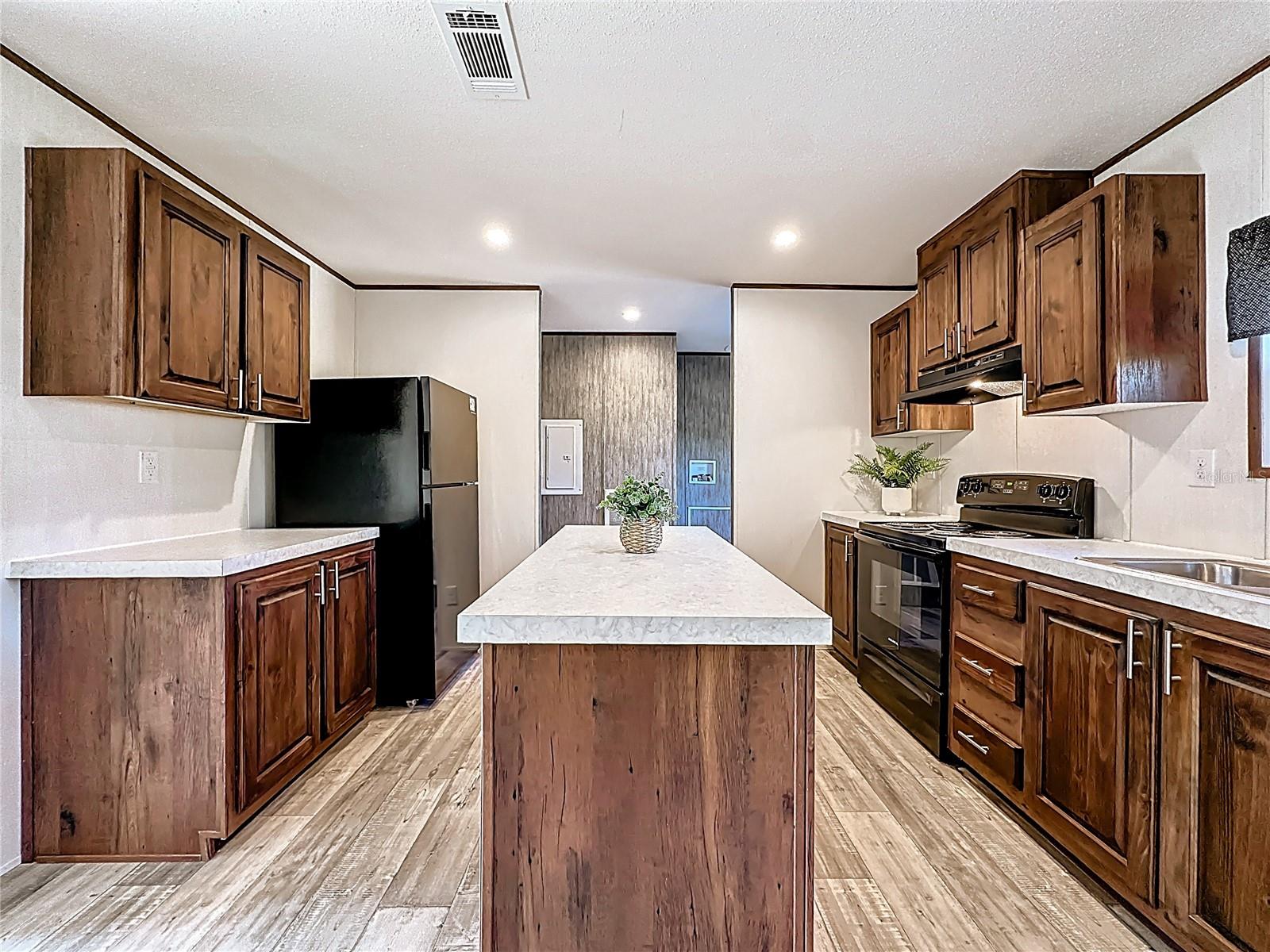 Image 8 of 36 For 101 Orange Tree Street