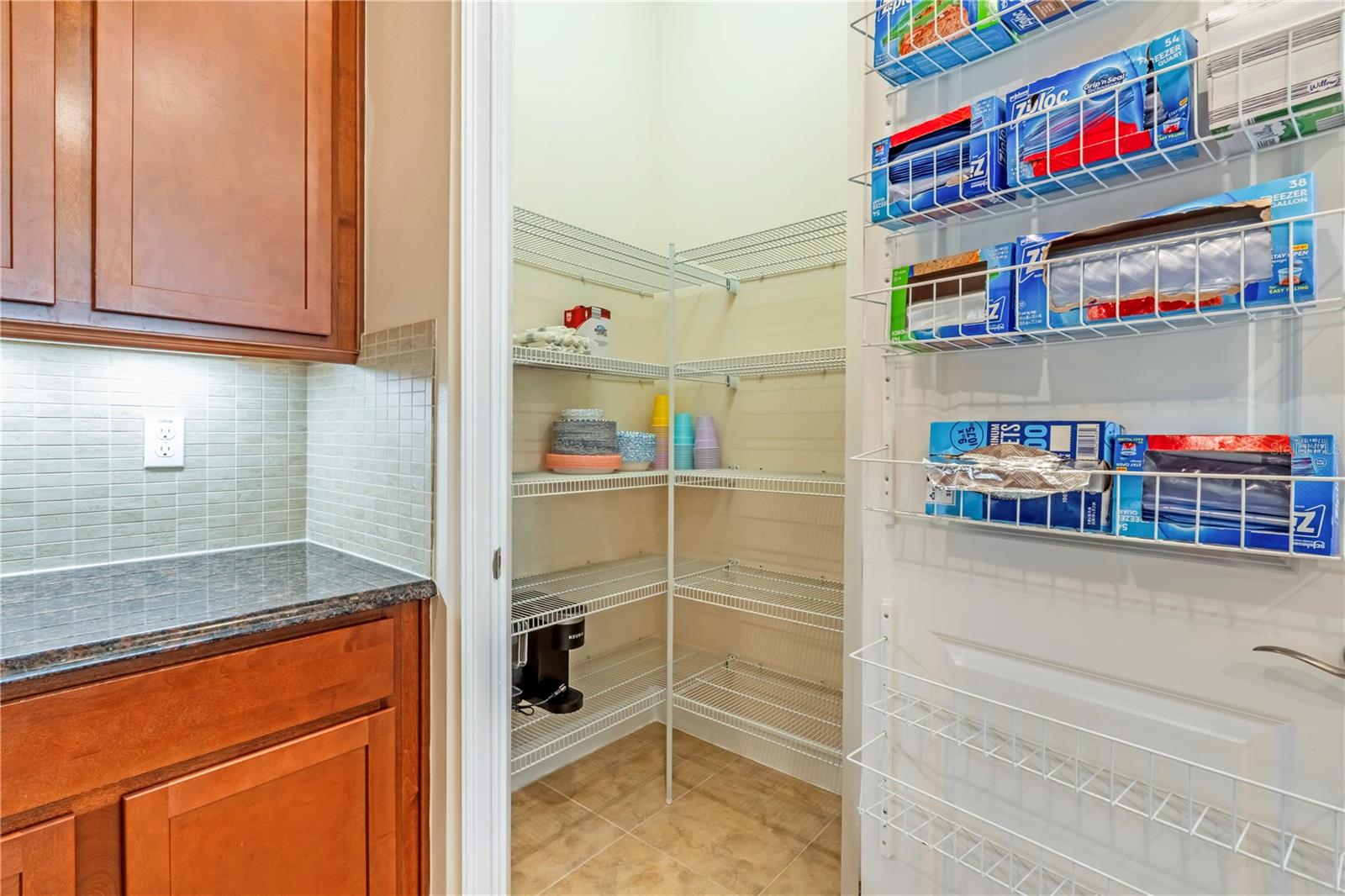 Image 10 of 44 For 708 Aldenham Lane