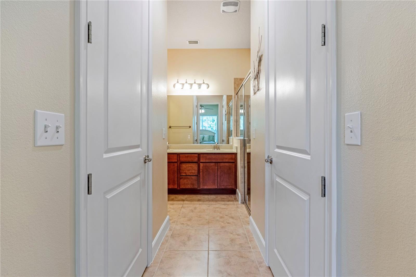 Image 19 of 44 For 708 Aldenham Lane