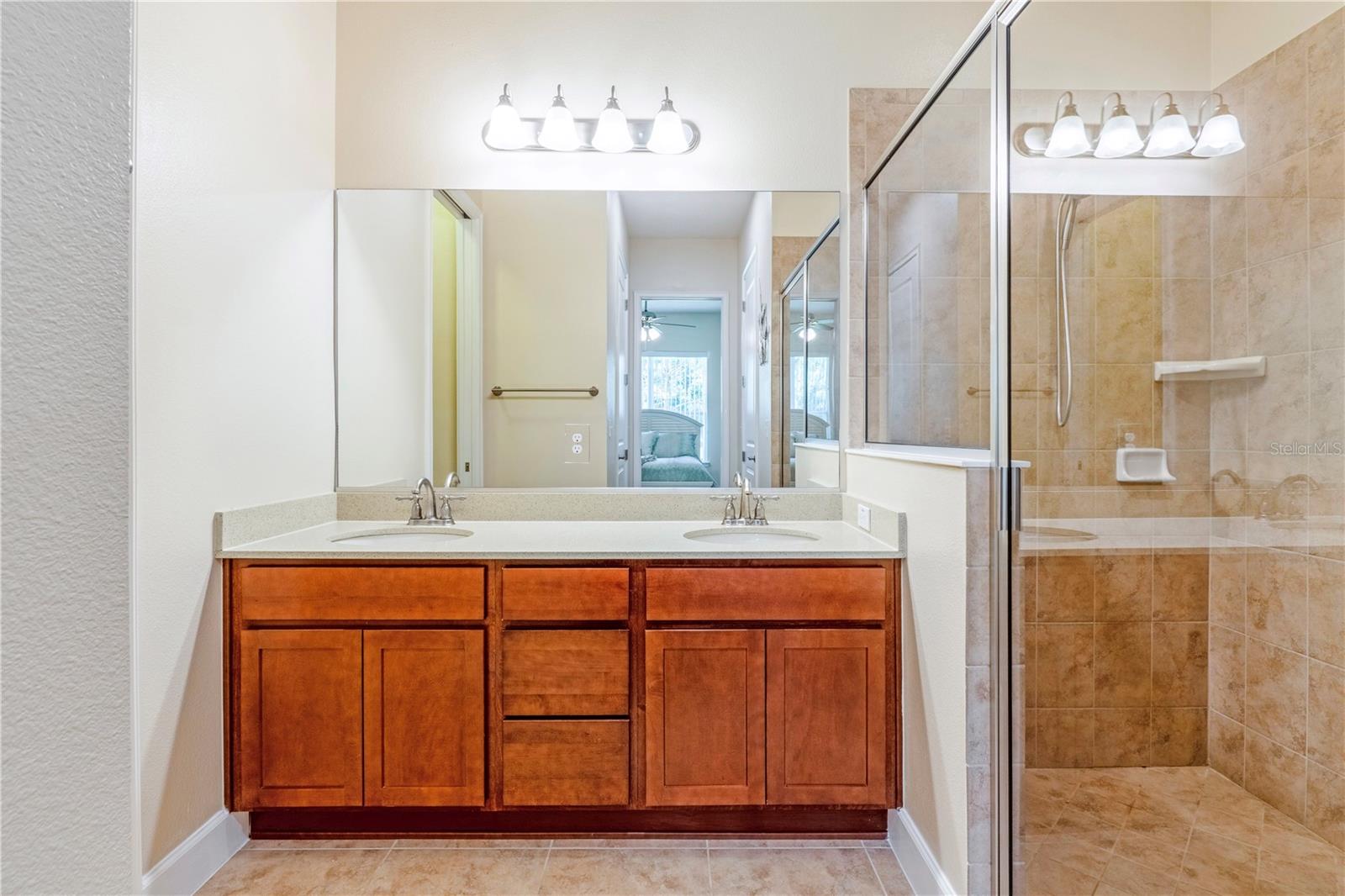 Image 20 of 44 For 708 Aldenham Lane