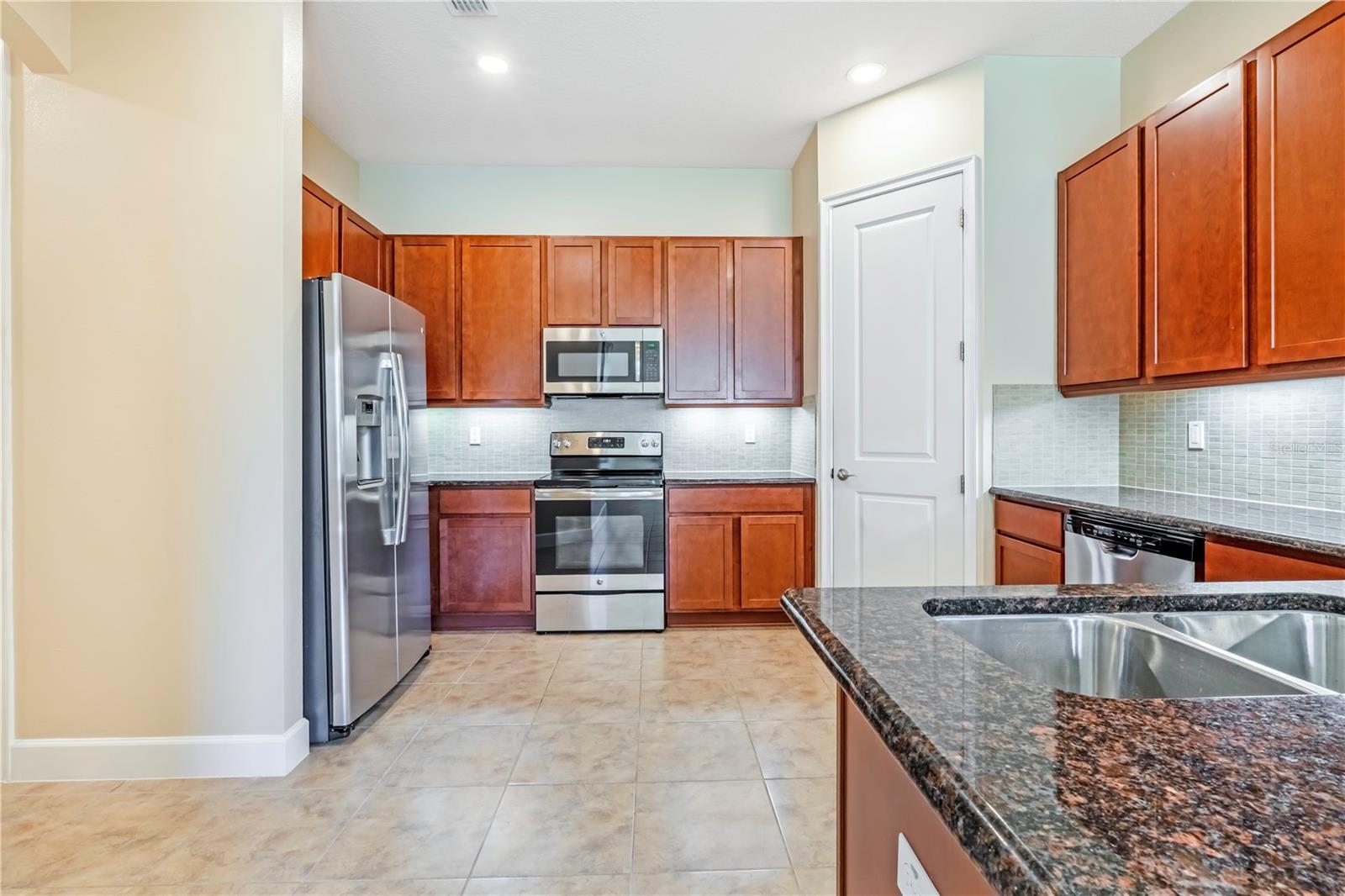 Image 9 of 44 For 708 Aldenham Lane