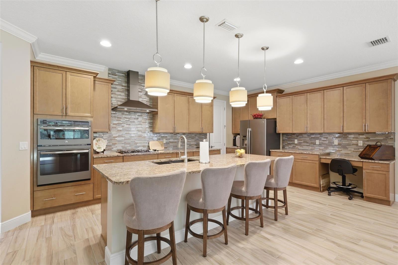 Image 11 of 64 For 918 Victoria Hills Drive