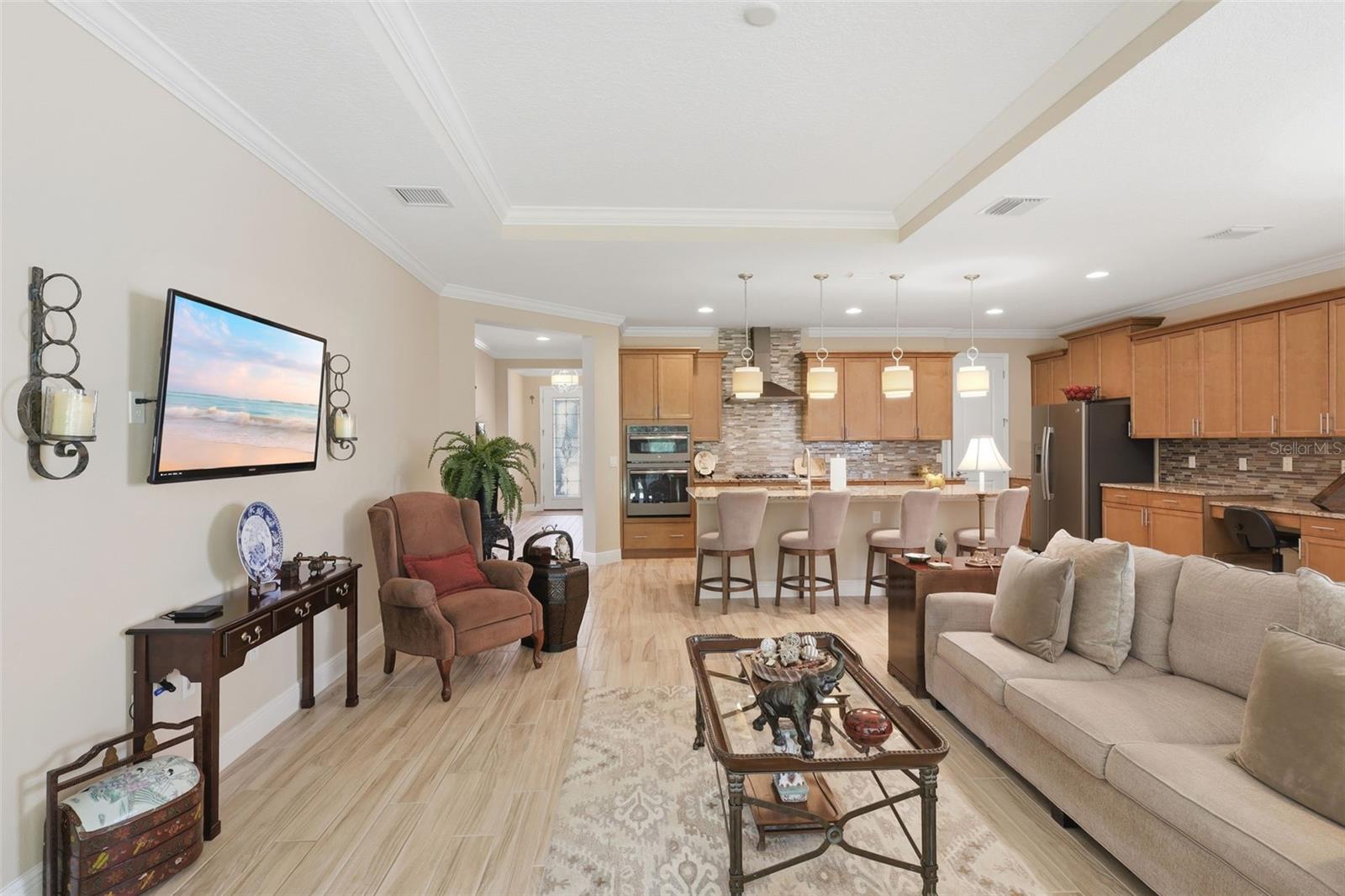 Image 18 of 64 For 918 Victoria Hills Drive