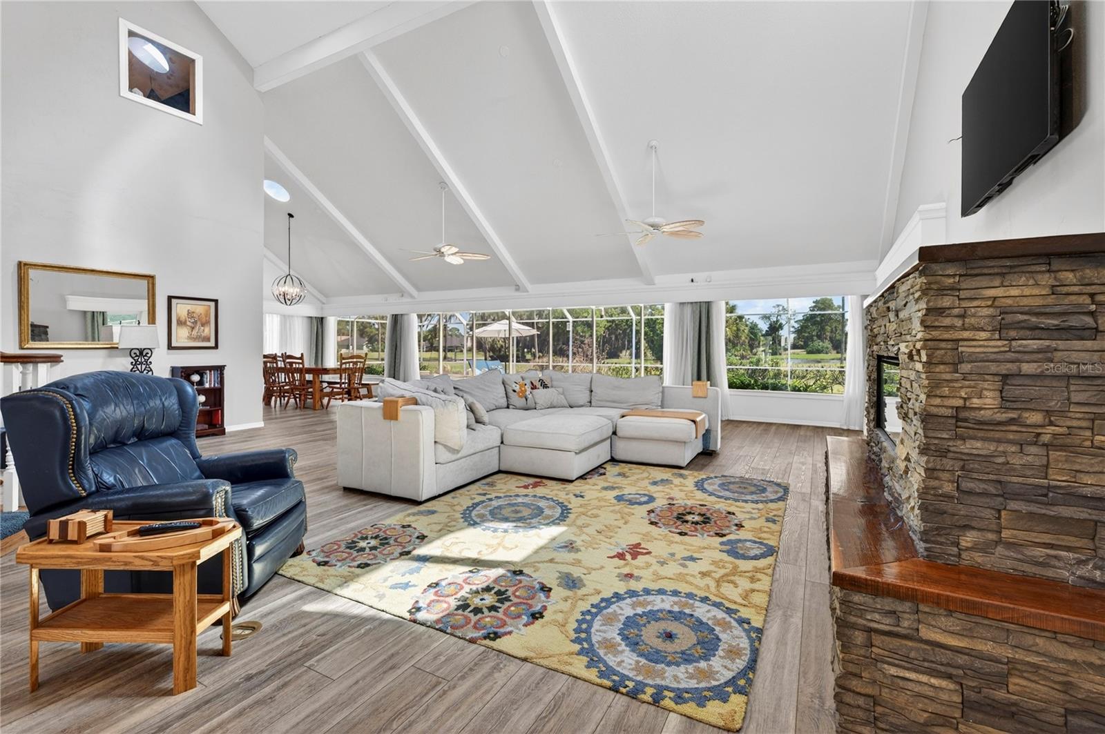 Image 11 of 85 For 770 Pelican Bay Drive