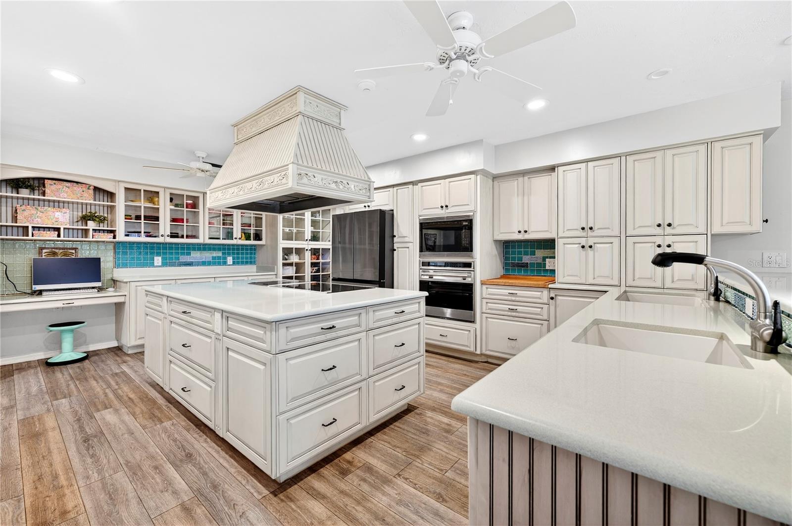 Image 31 of 85 For 770 Pelican Bay Drive