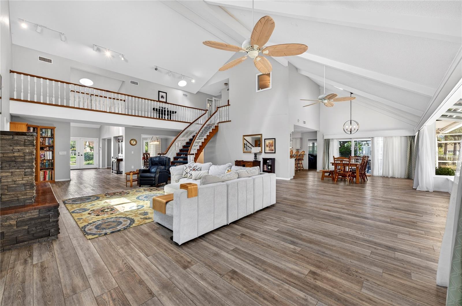 Image 4 of 85 For 770 Pelican Bay Drive