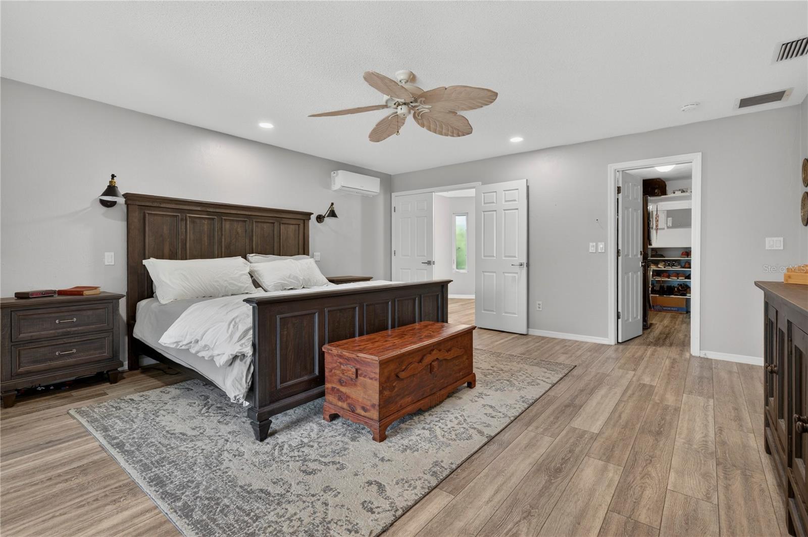 Image 42 of 85 For 770 Pelican Bay Drive