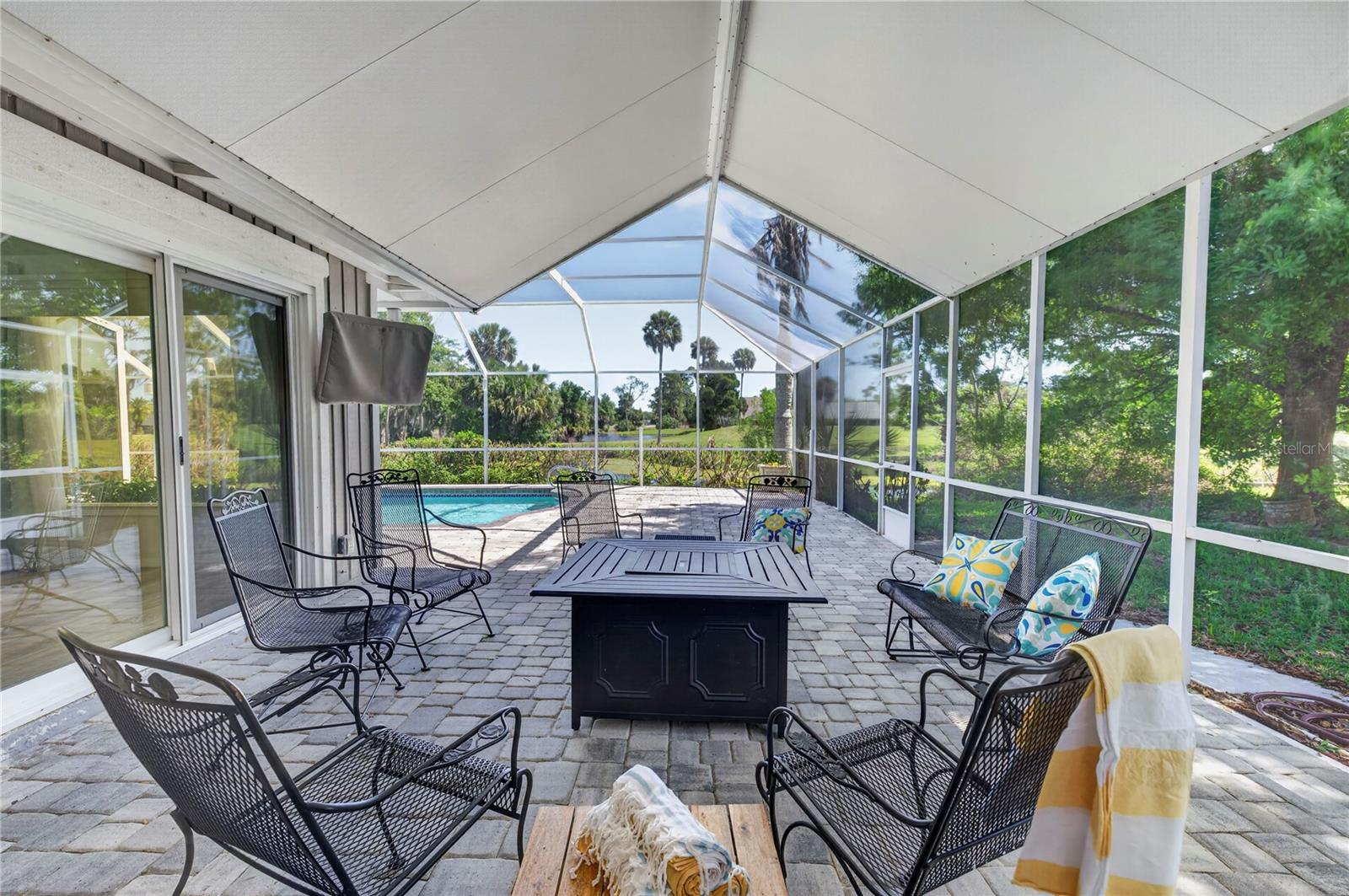 Image 6 of 85 For 770 Pelican Bay Drive