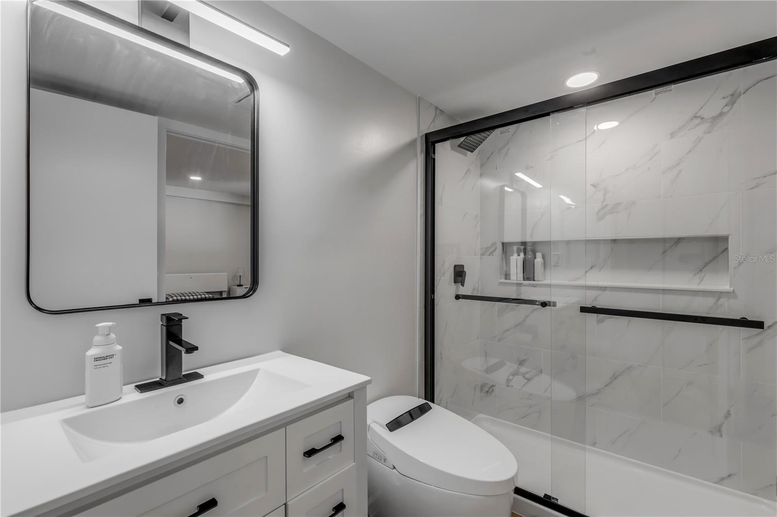 Image 15 of 27 For 303 Ridge Boulevard 2100