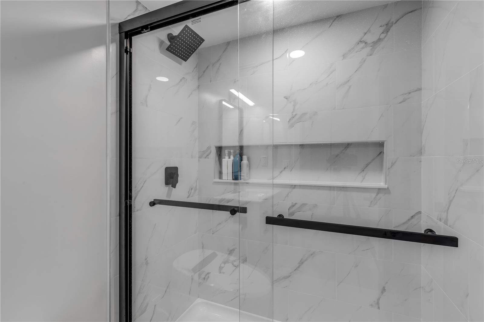 Image 16 of 27 For 303 Ridge Boulevard 2100