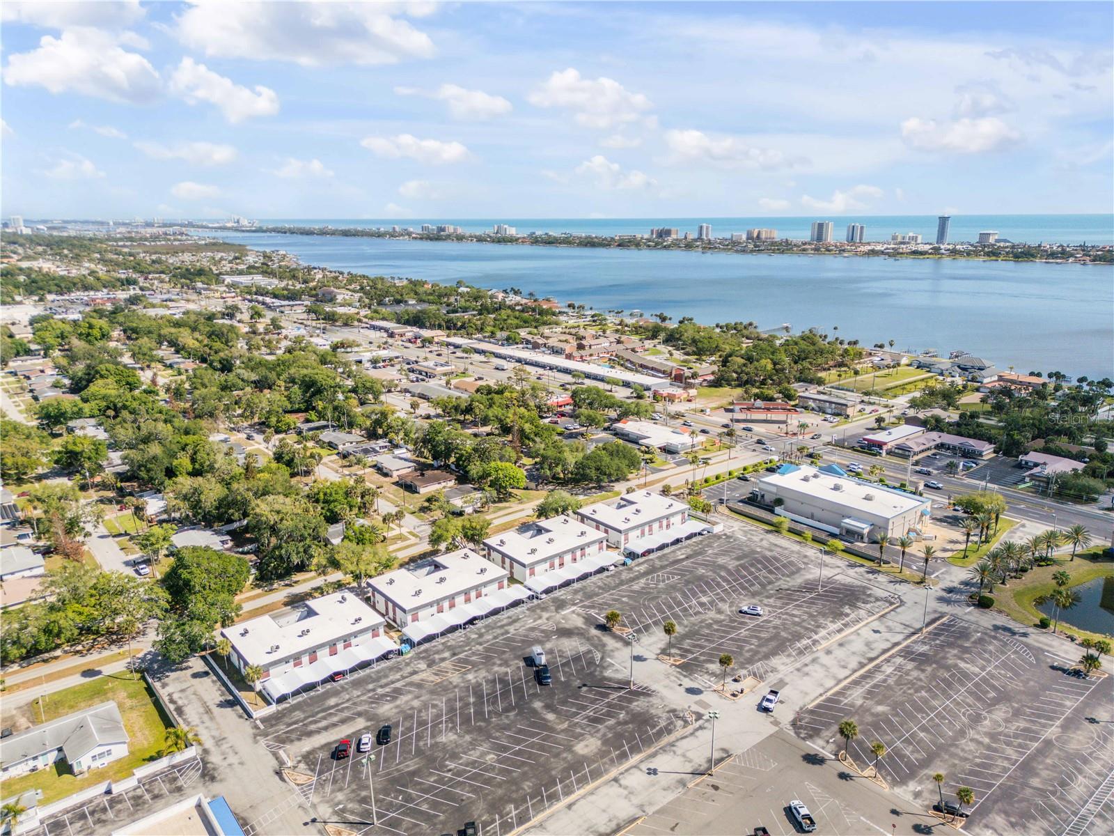 Image 26 of 27 For 303 Ridge Boulevard 2100