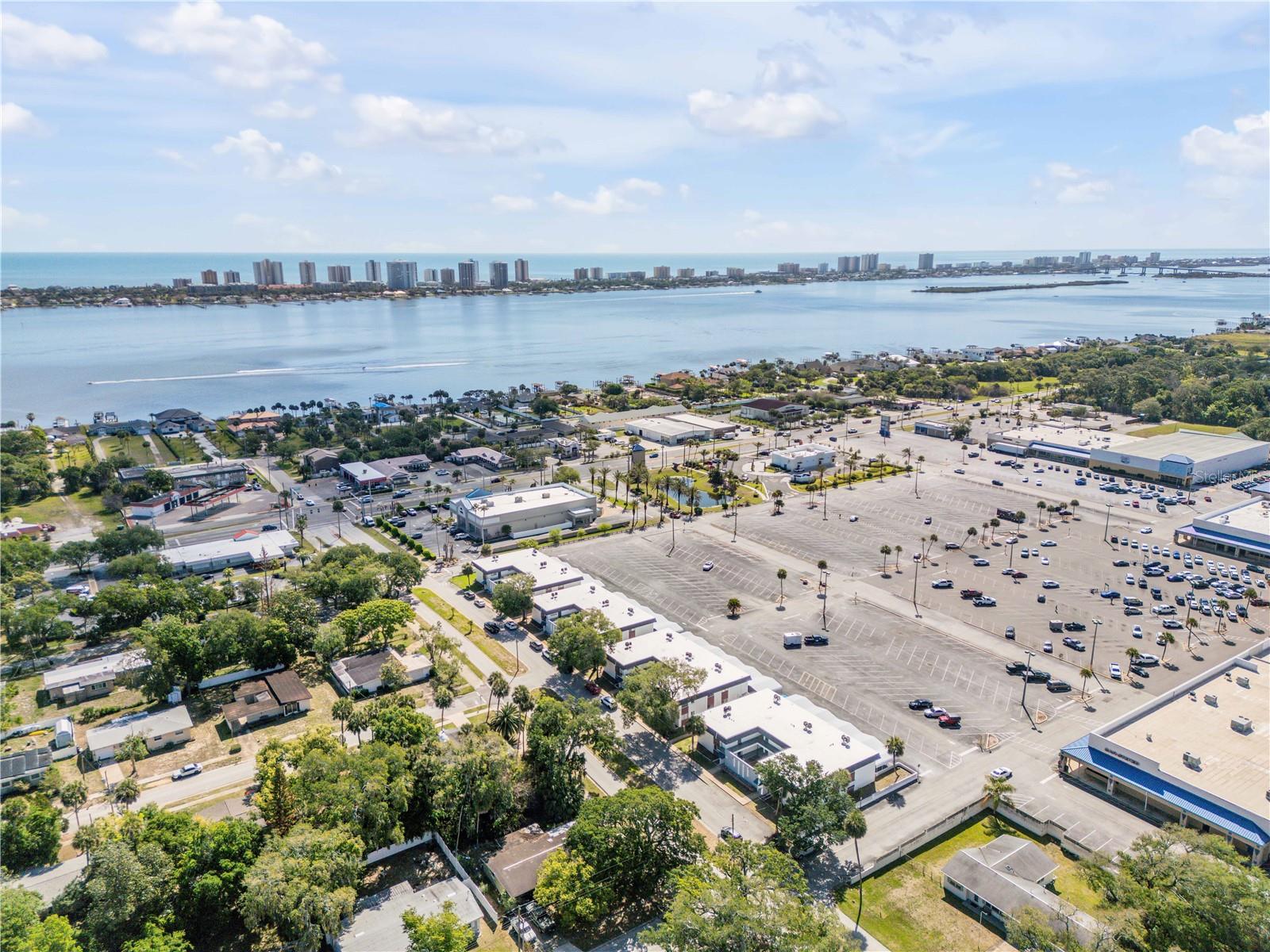 Image 27 of 27 For 303 Ridge Boulevard 2100