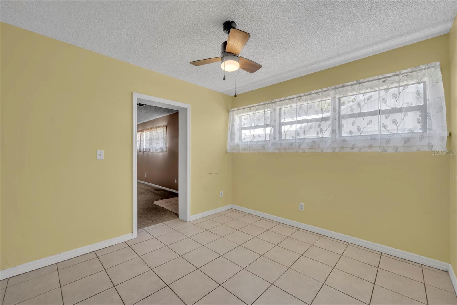 Image 11 of 30 For 221 Grande Vista Street