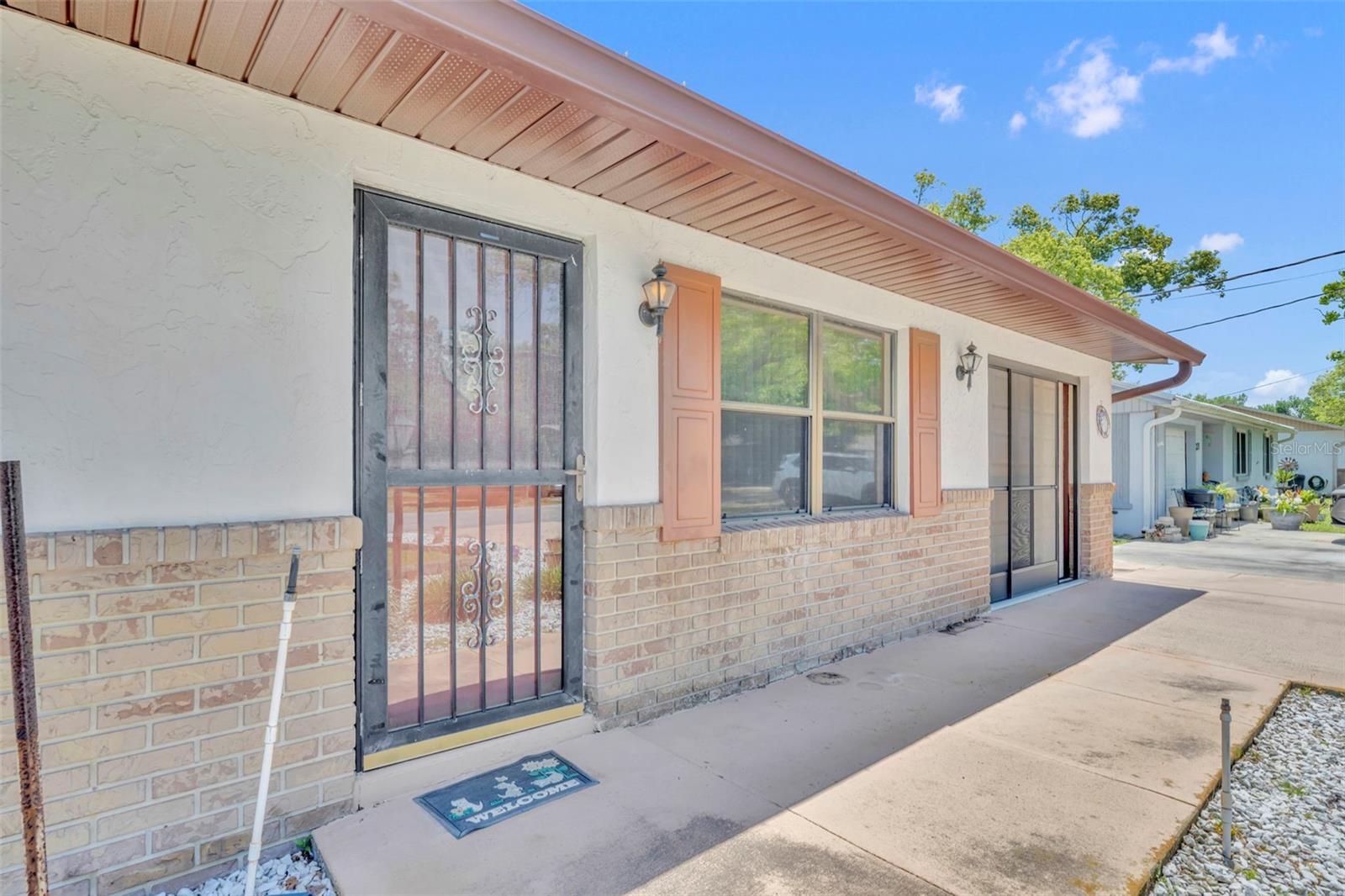 Image 15 of 30 For 221 Grande Vista Street