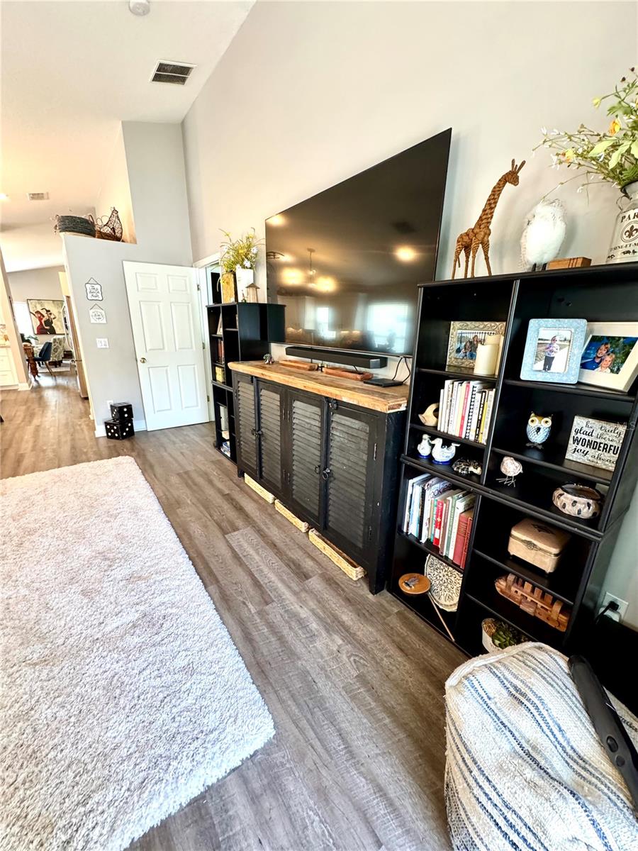Image 21 of 64 For 4339 Northern Dancer Way