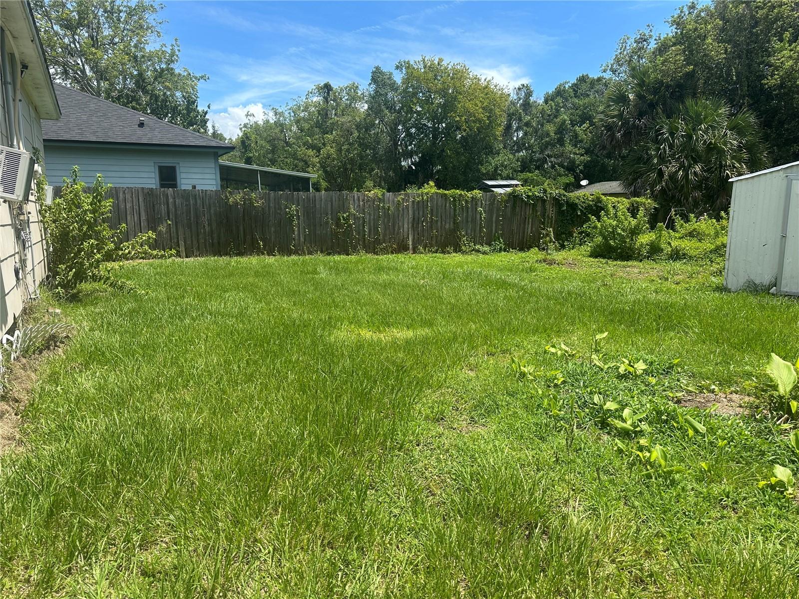 Image 10 of 11 For 1111 Willow Avenue