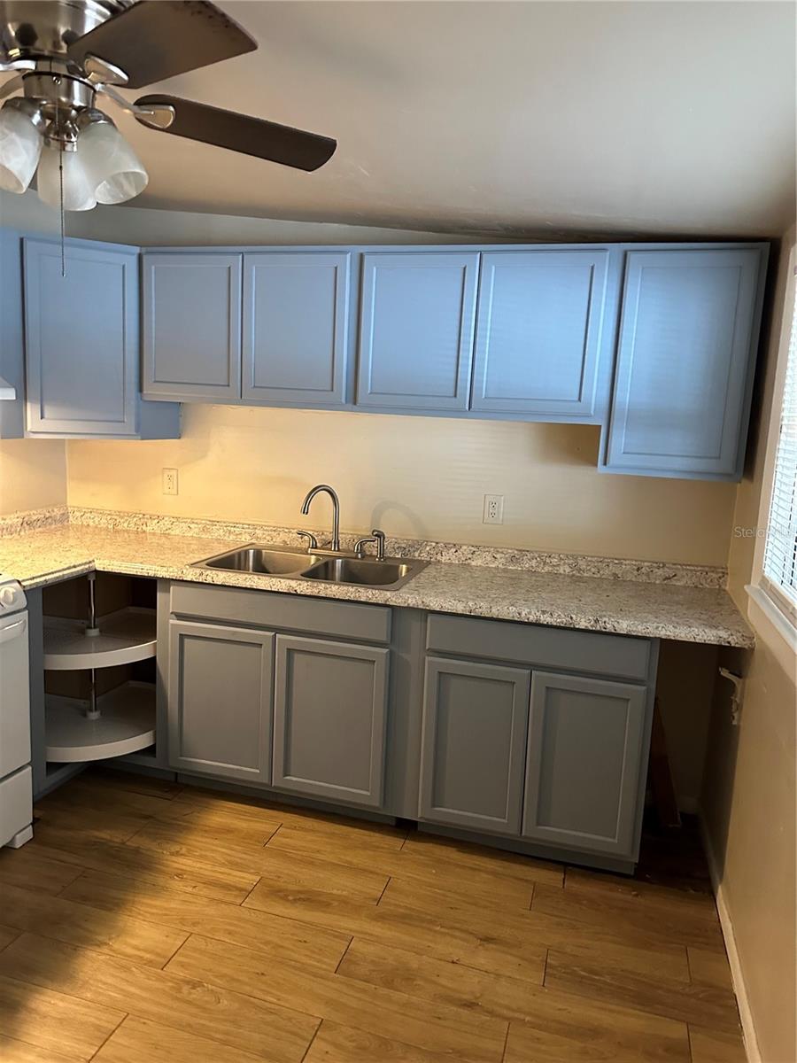 Image 2 of 11 For 1111 Willow Avenue