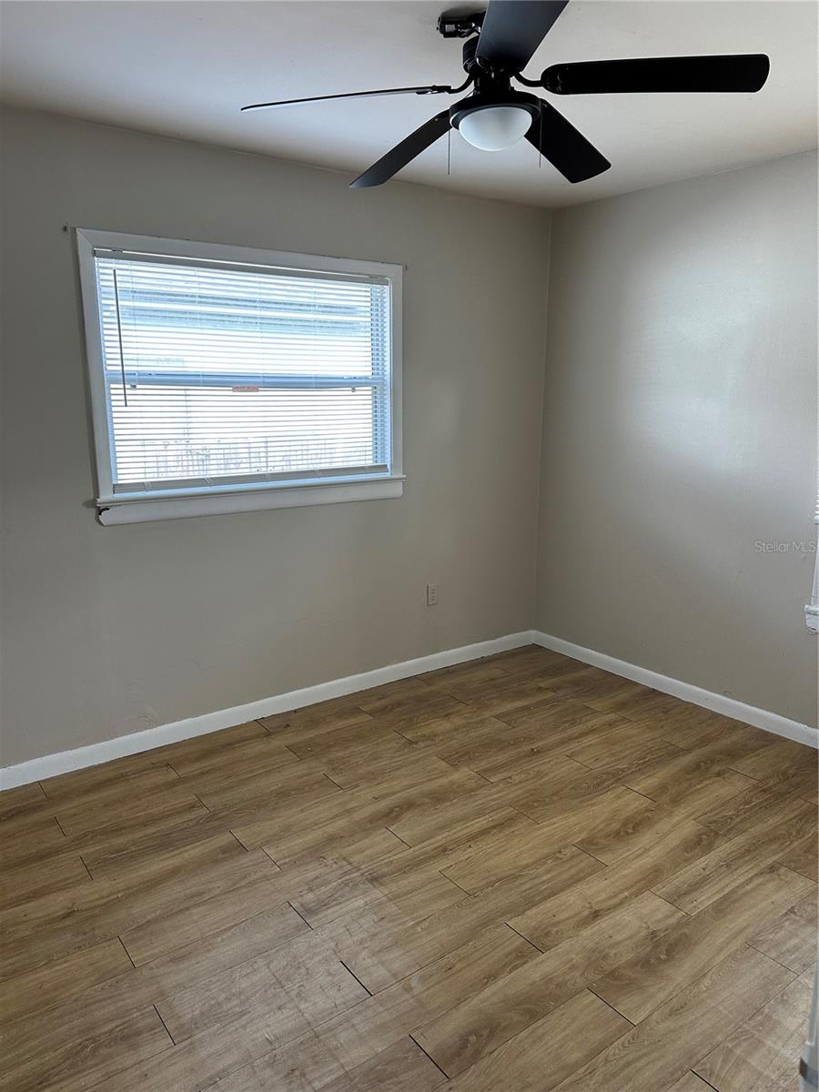 Image 9 of 11 For 1111 Willow Avenue