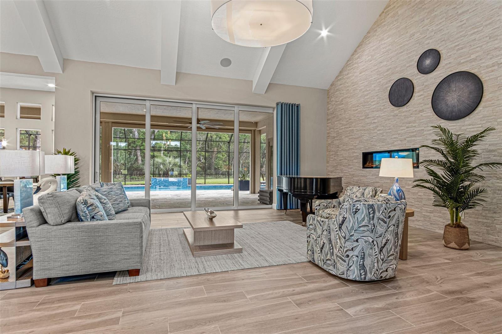 Image 15 of 53 For 1861 Adrian Creek Blvd