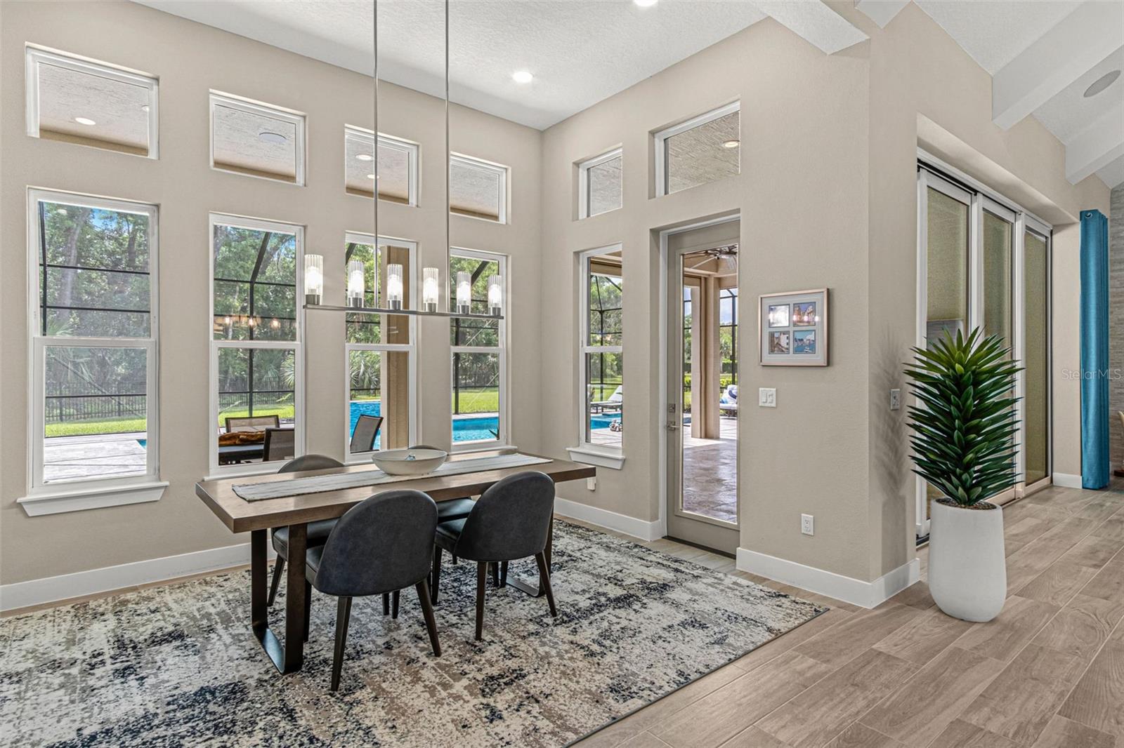 Image 26 of 53 For 1861 Adrian Creek Blvd