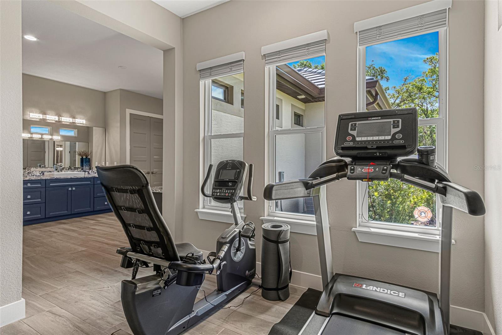 Image 38 of 53 For 1861 Adrian Creek Blvd