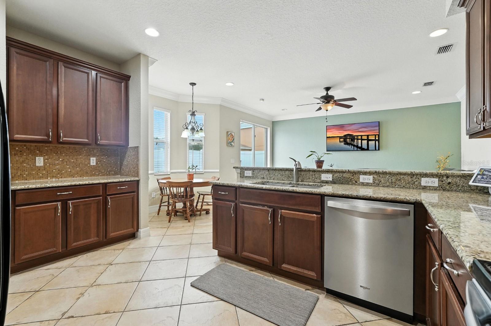 Image 16 of 51 For 3842 Calliope Avenue