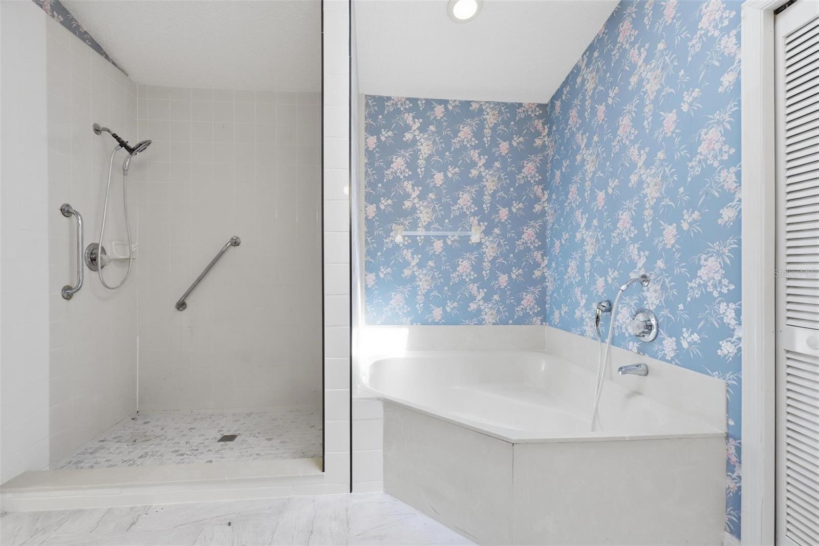 Image 12 of 16 For 317 Glenbriar Circle