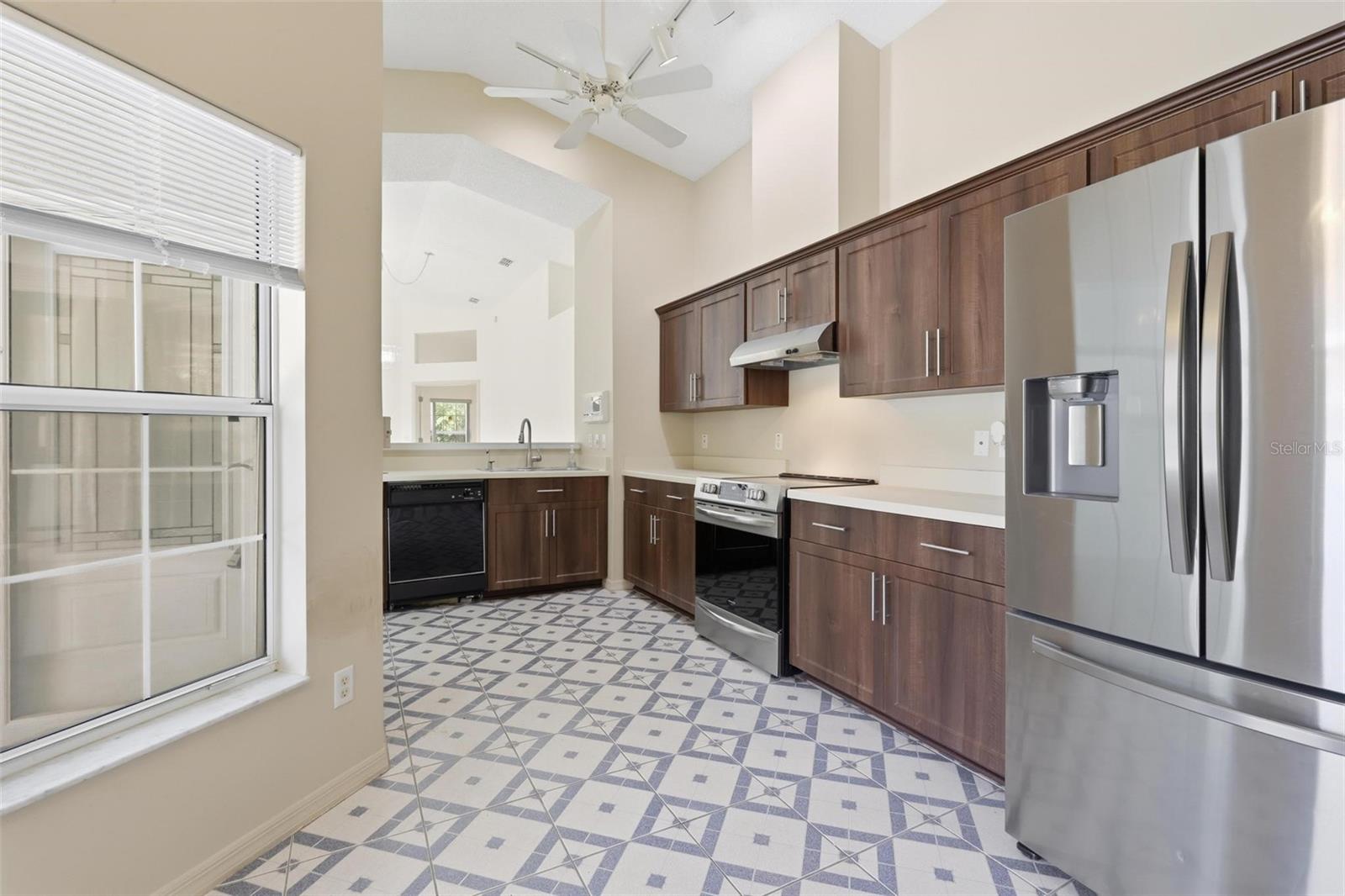 Image 5 of 16 For 317 Glenbriar Circle