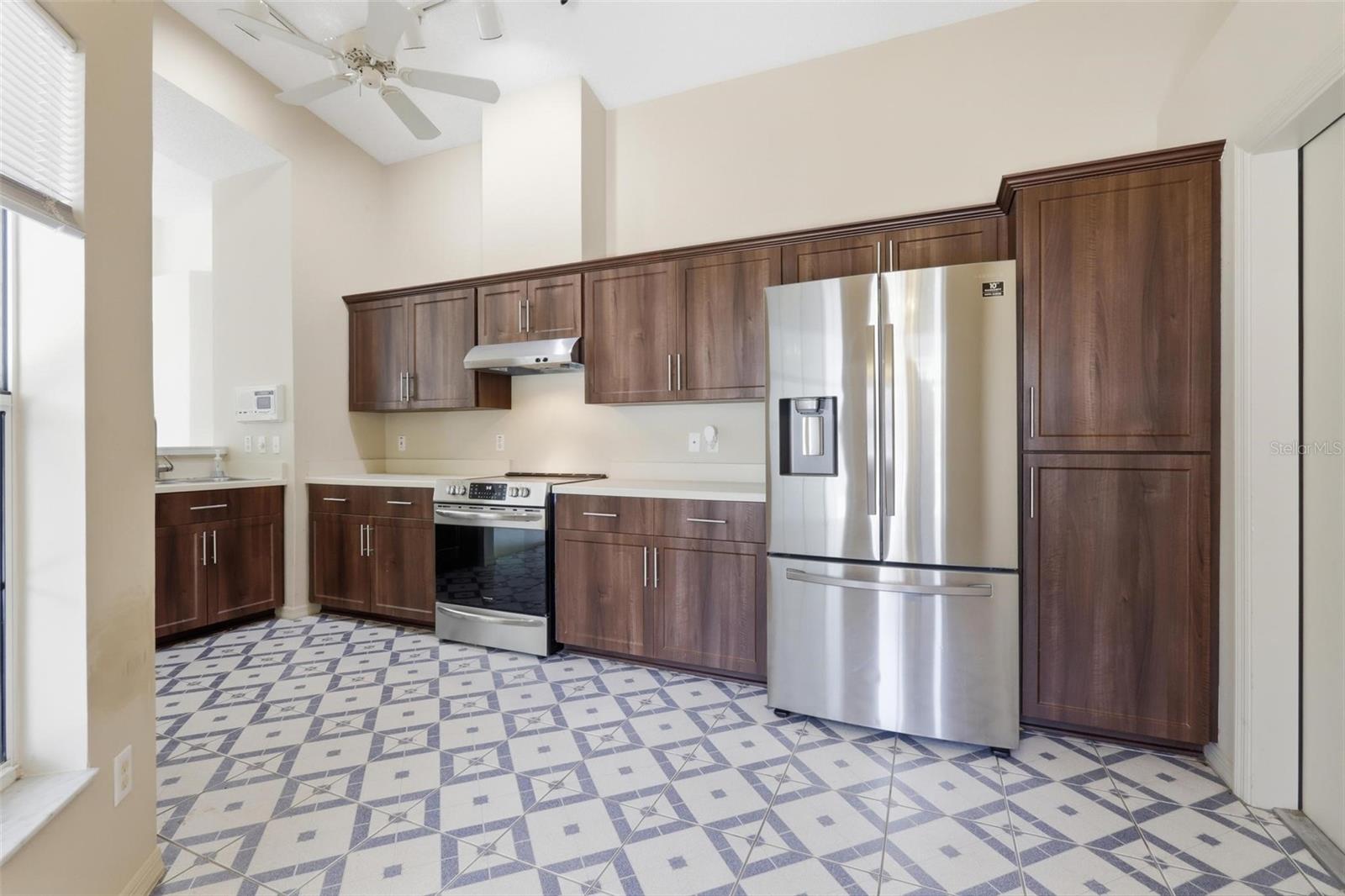 Image 6 of 16 For 317 Glenbriar Circle