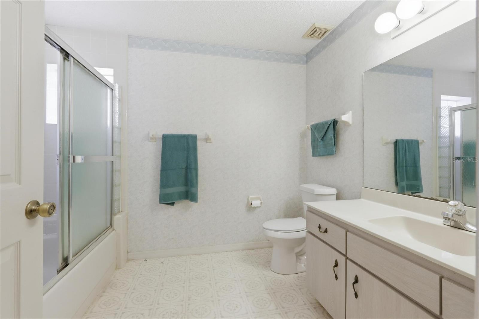 Image 7 of 16 For 317 Glenbriar Circle