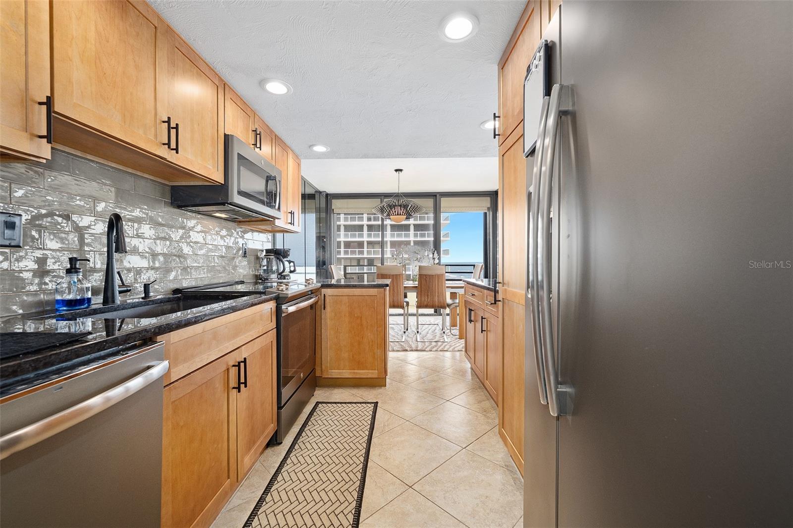 Image 18 of 68 For 2900 Atlantic Avenue 1501